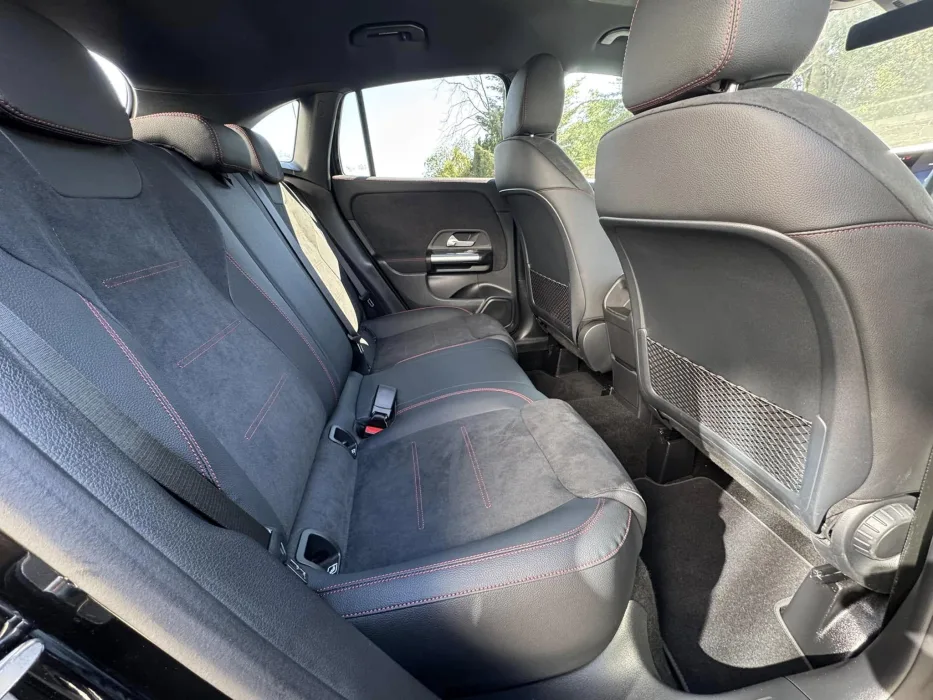 Mercedes GLA250e 8