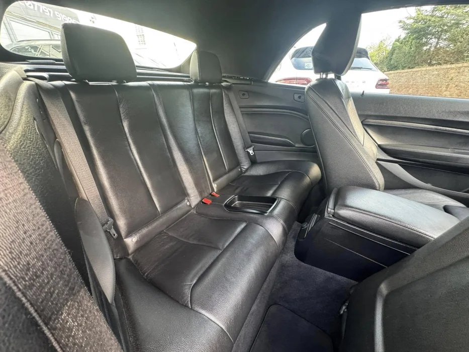 BMW 218i 10