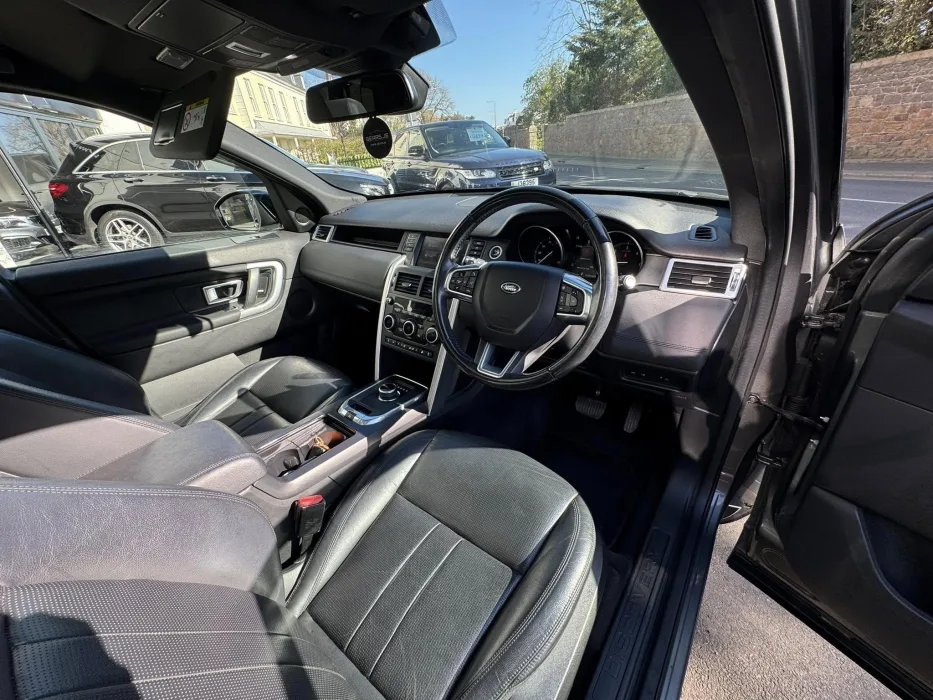 L rover Disco 2017 1